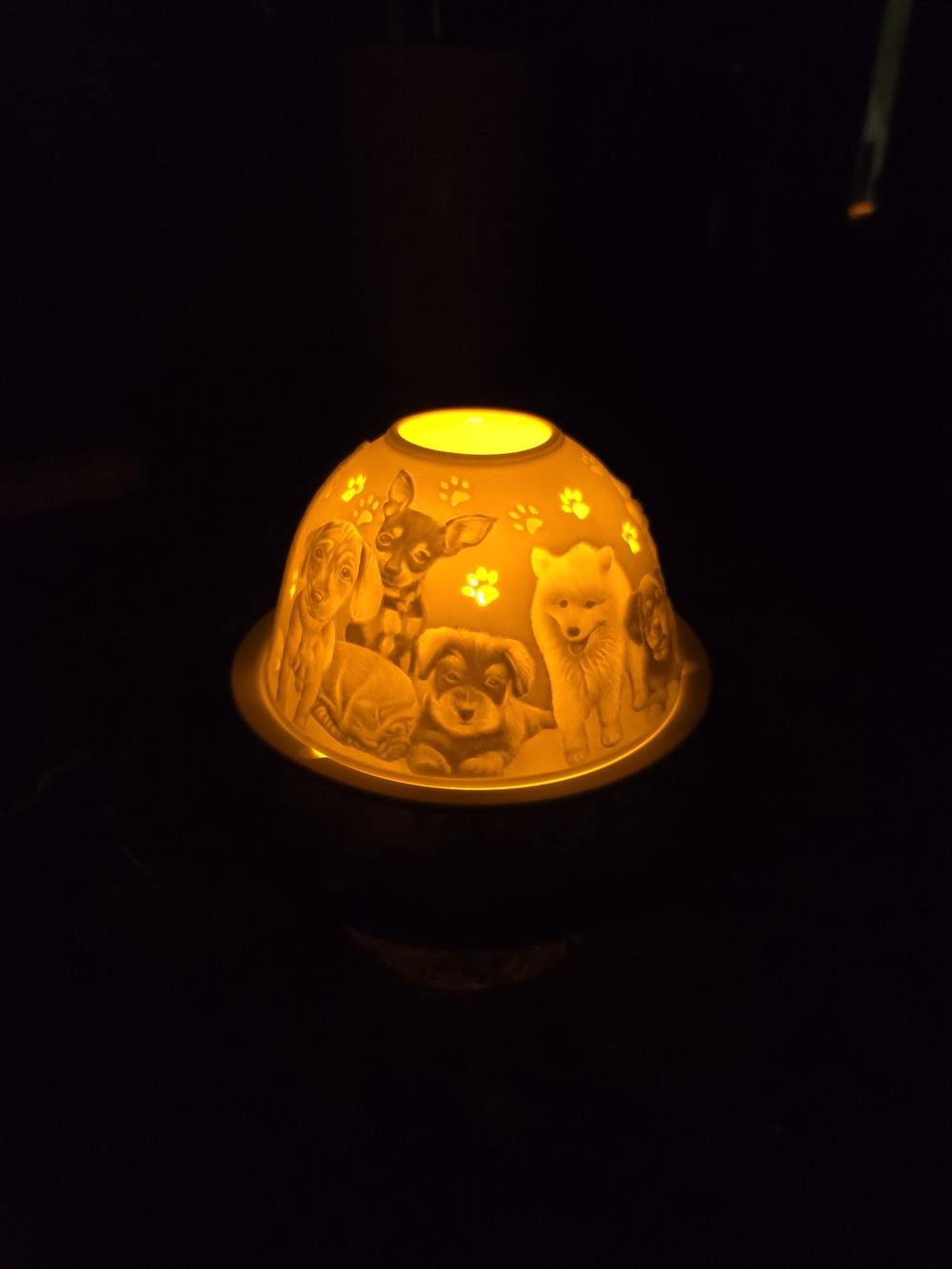 Hellmann-Versand Starlight No. 447 Porcelain Candle Holder, Dog Motif Lithophane